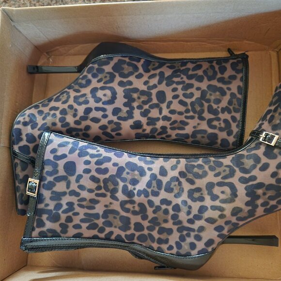 Steve Madden "Ashlin" Leopard Booties. NIB. Size 5 - Picture 6 of 8